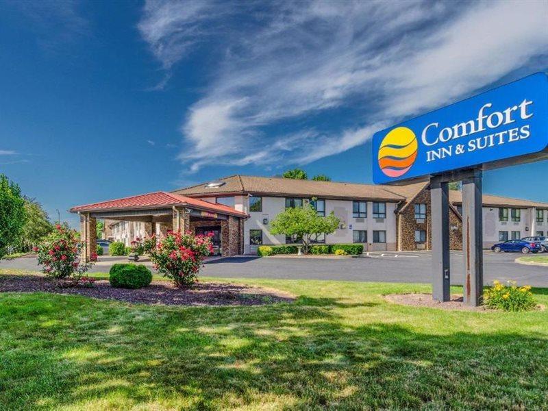 Comfort Inn & Suites Вэст спрингфильд Экстерьер фото