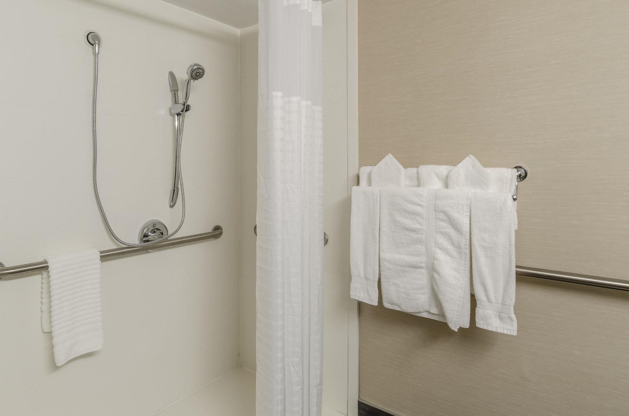 Comfort Inn & Suites Вэст спрингфильд Экстерьер фото