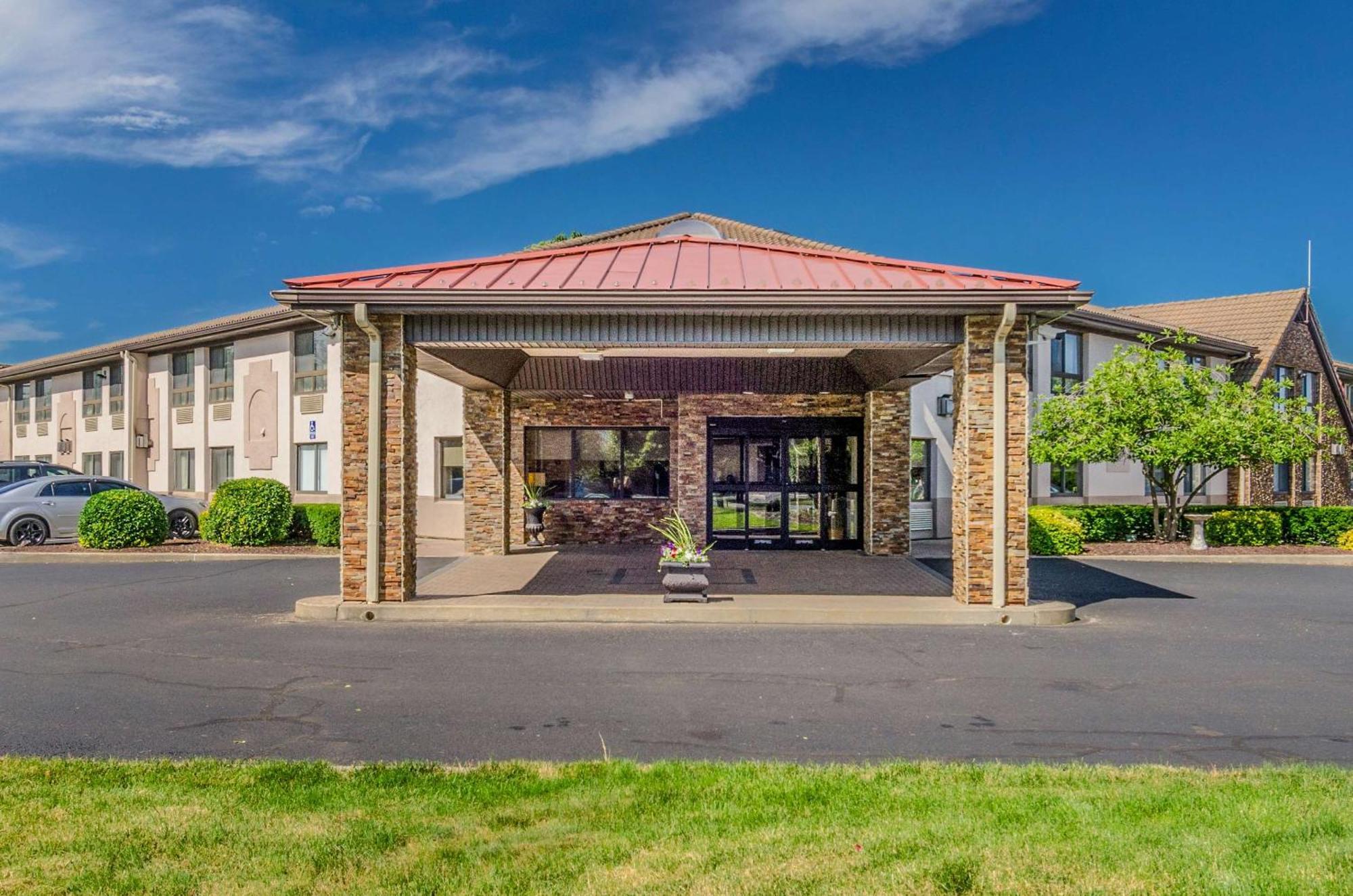 Comfort Inn & Suites Вэст спрингфильд Экстерьер фото