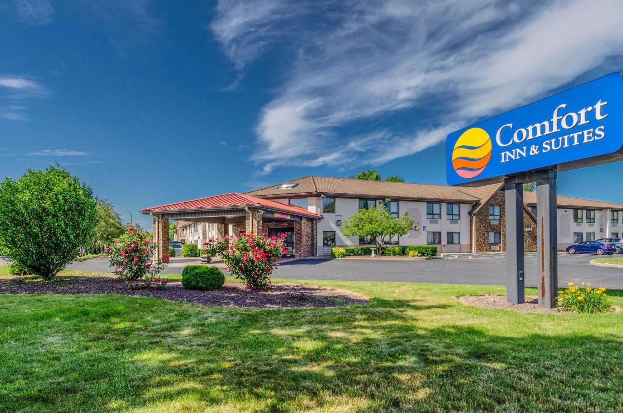 Comfort Inn & Suites Вэст спрингфильд Экстерьер фото