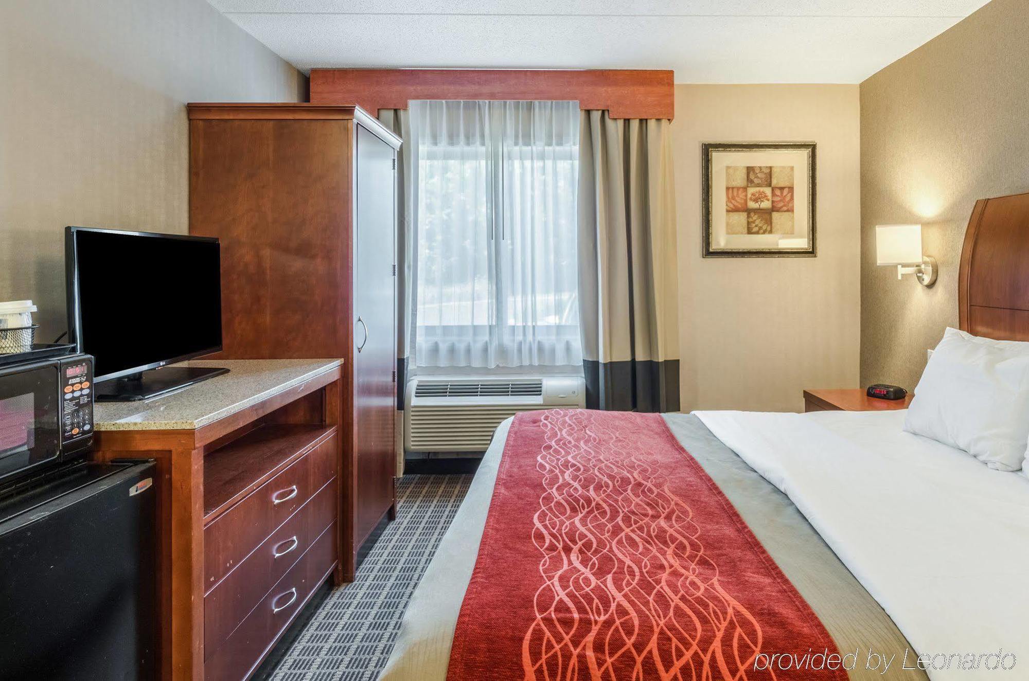 Comfort Inn & Suites Вэст спрингфильд Экстерьер фото