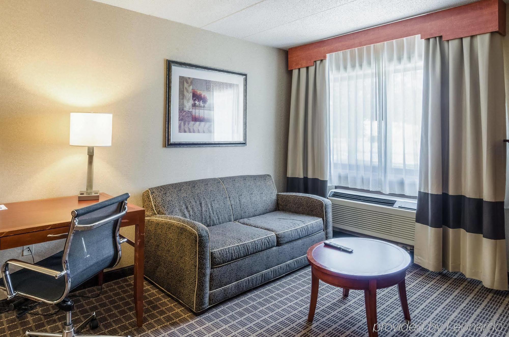 Comfort Inn & Suites Вэст спрингфильд Экстерьер фото