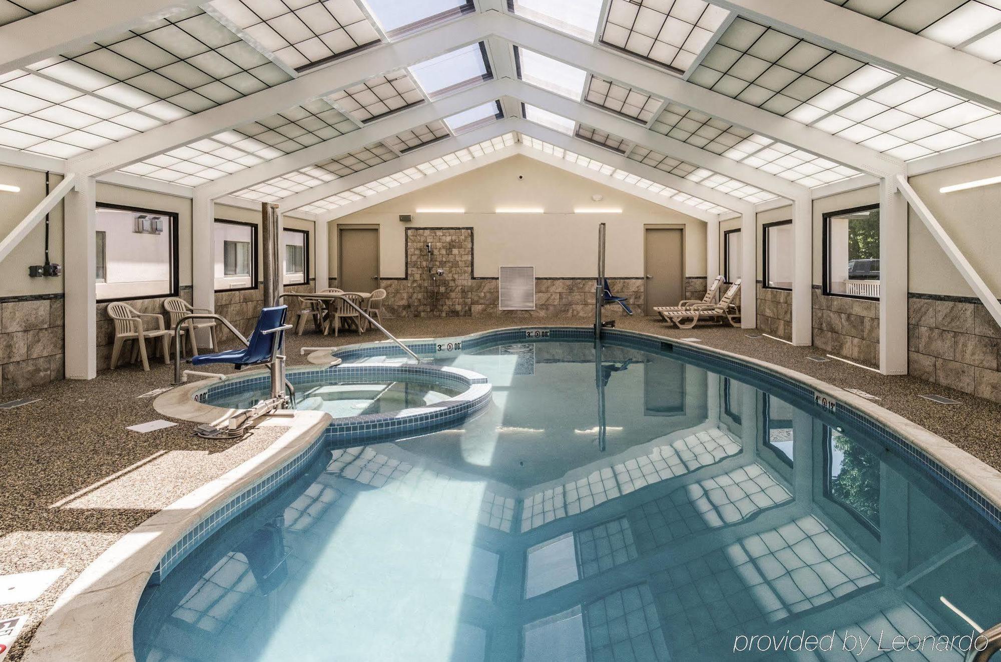 Comfort Inn & Suites Вэст спрингфильд Экстерьер фото